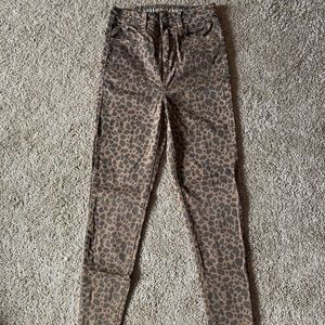American Eagle Super Hi-Rise Leopard Jegging 4